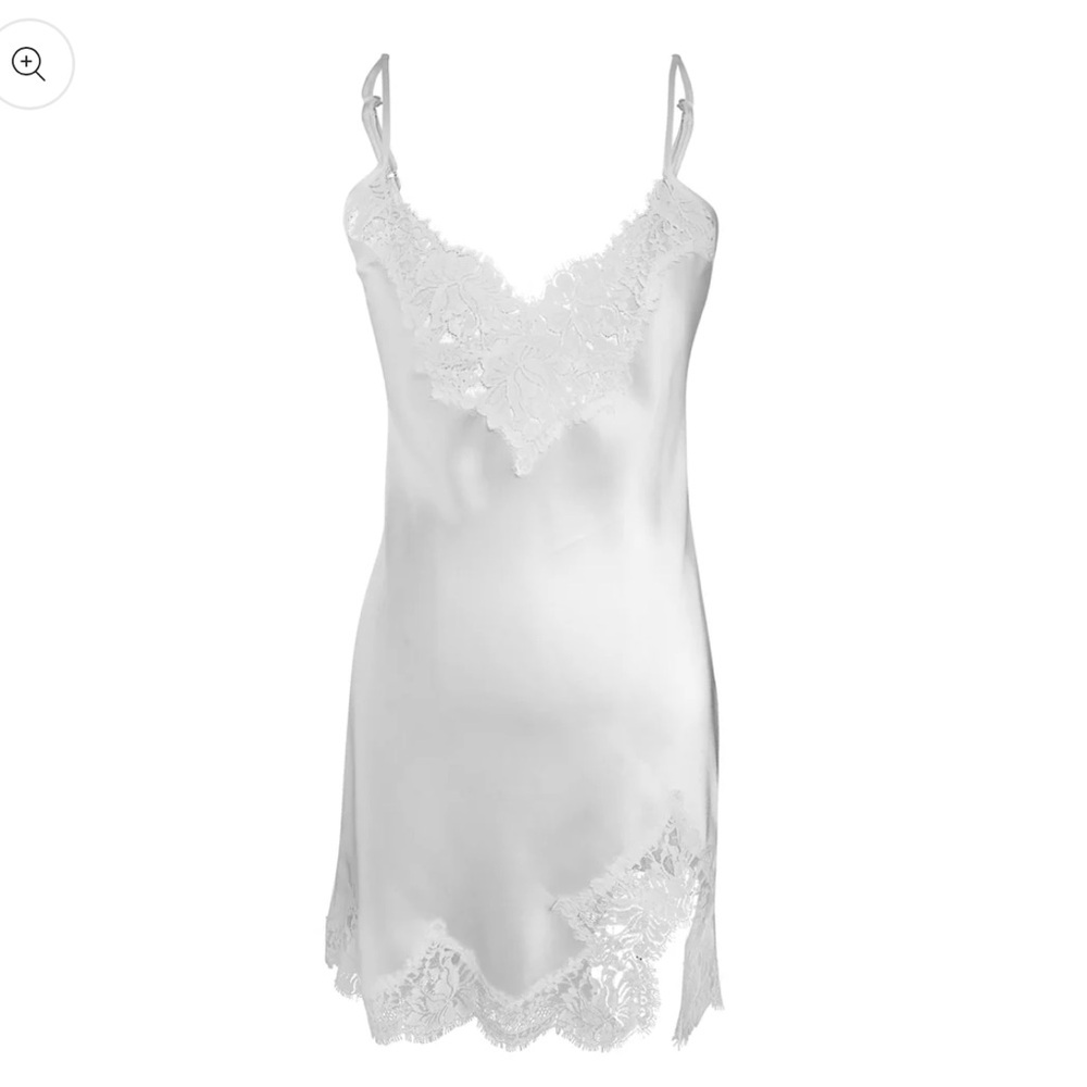 SILK SLIP WITH SCALLOPED FRENCH
LACE IVORY (XS)